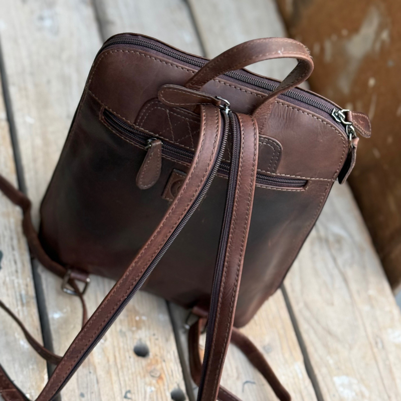 Dianna rygsæk i brun bøffelskind - Leather design - Freja skind