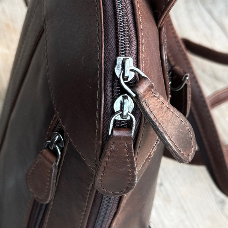 Dianna rygsæk i brun bøffelskind - Leather design - Freja skind