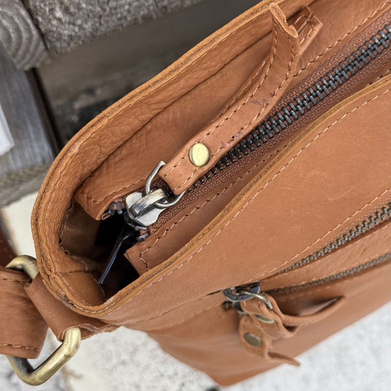Tess crossbody taske - Blød kalveskind - cognac - dame - Treats - Freja skind