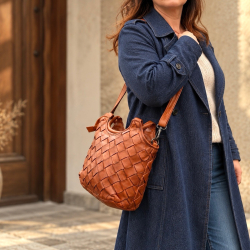 Fairfield crossbody väska - handväska - Cognac buffelskinn - Montana - Freja skinn
