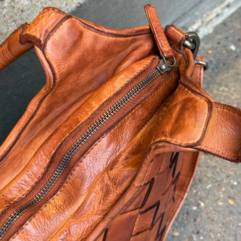 Fairfield crossbody väska - handväska - Cognac buffelskinn - Montana - Freja skinn
