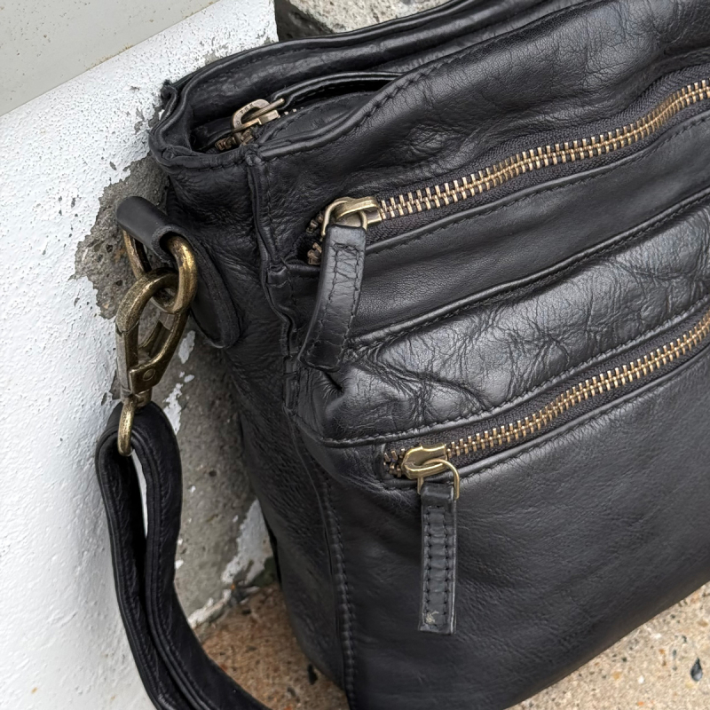 Alpha crossbody taske - sort - Montana - 272110