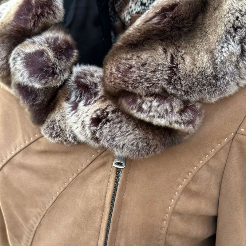 Emma damejakke i blød gederuskind med chinchilla krave