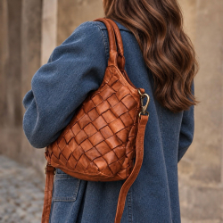 Fairfield crossbody taske - håndtaske - Cognac bøffelskind - Montana - Freja skind