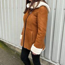 Lea dame rulamsjakke i cognac farve rulam - Varm vinter jakke shearling