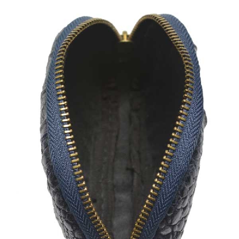 Blå skindpung i crocopræget skind - Treats