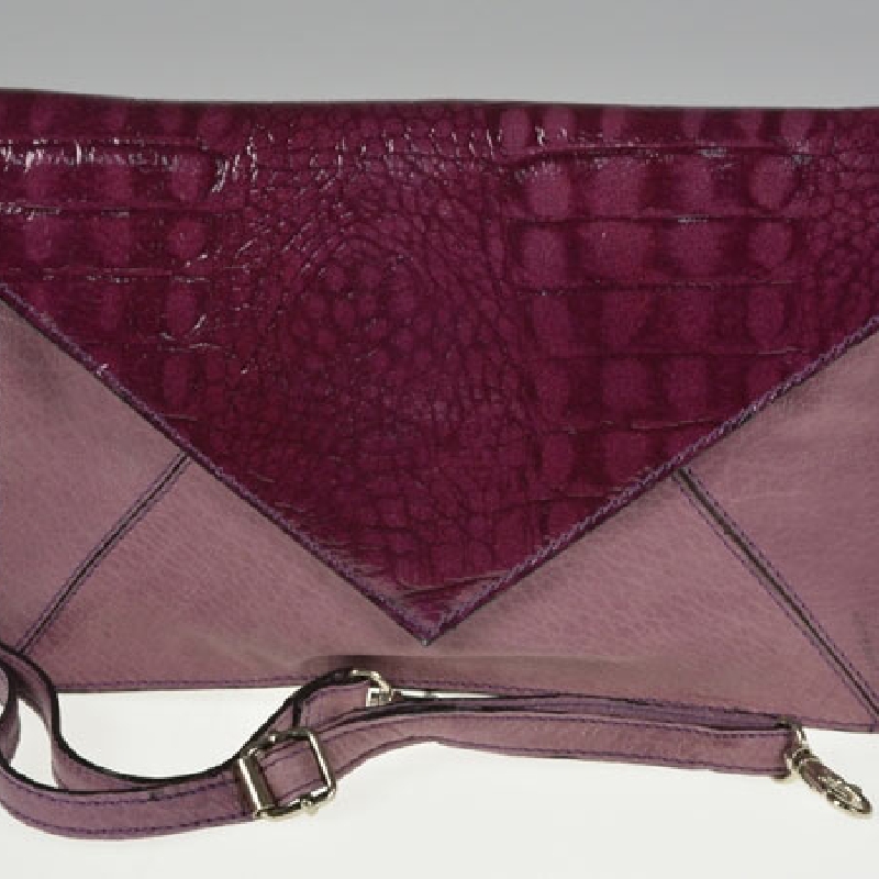 Elegant clutch Partridge i croco präglat skinn med rem