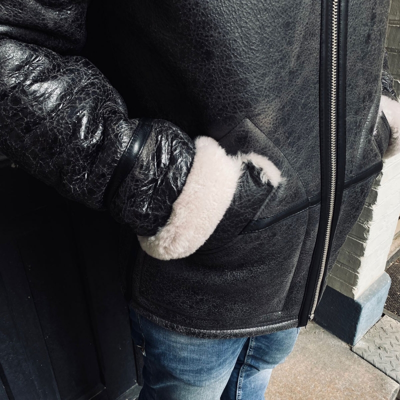 Detroit fårskinnsjacka i rå look – varm vinterjacka från Freja Skind