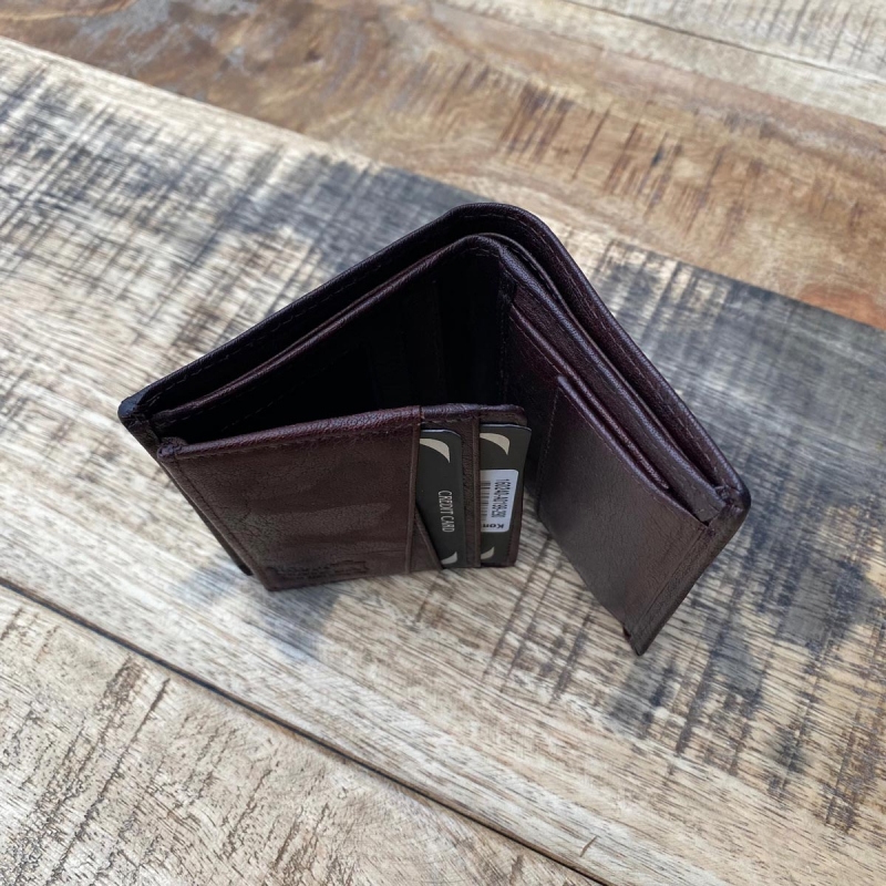 Bruce læderpung i brun bøffel - 2 fløjet - Herre - Montana